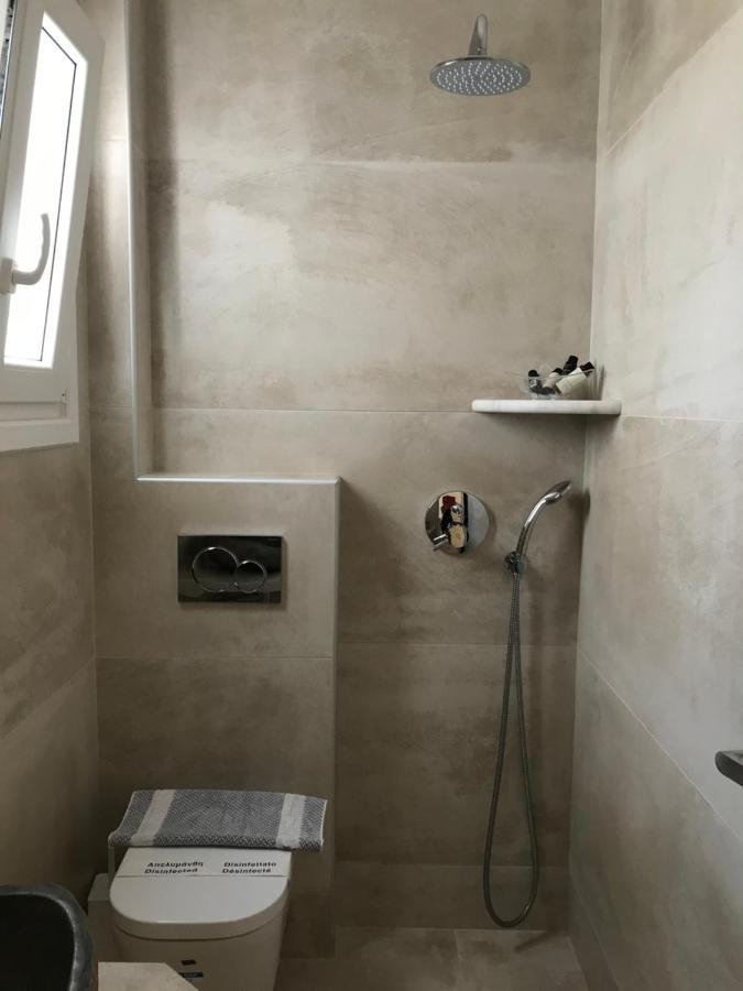Vassiliki Rooms パロス島 エクステリア 写真