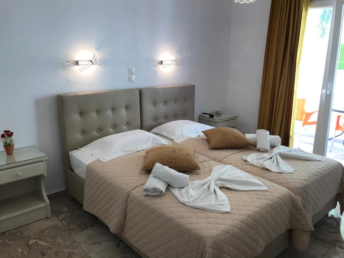 Vassiliki Rooms パロス島 エクステリア 写真