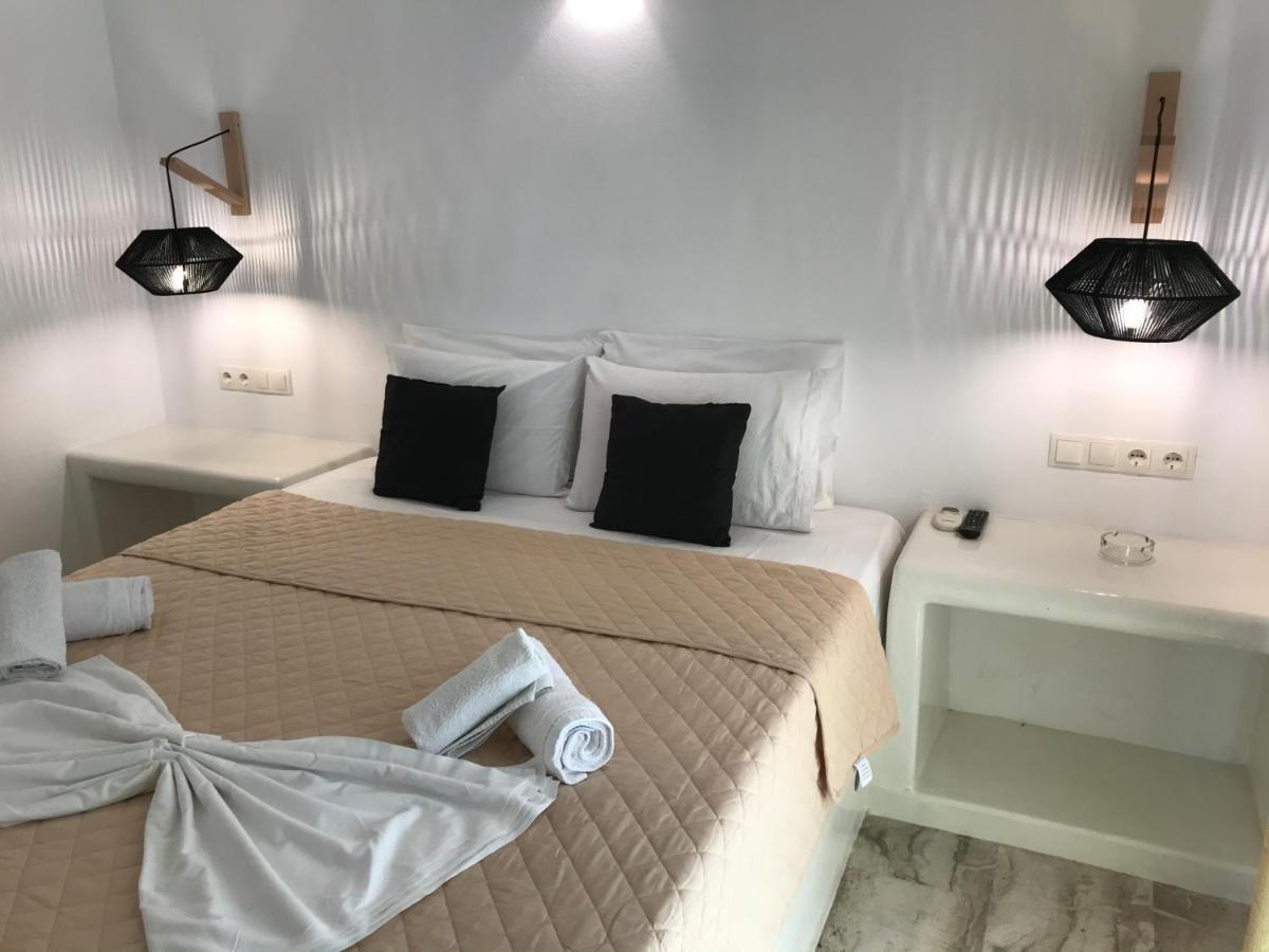 Vassiliki Rooms パロス島 エクステリア 写真