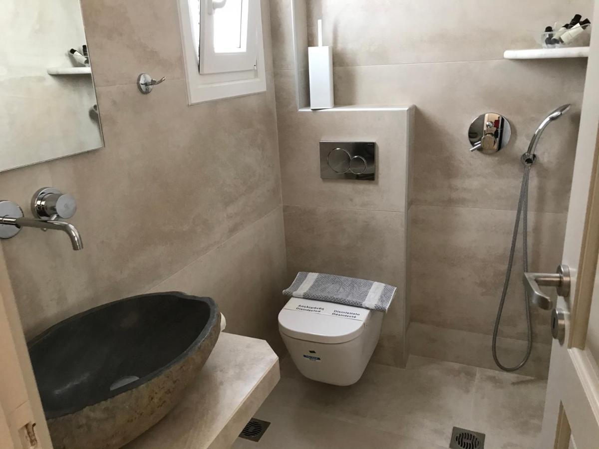 Vassiliki Rooms パロス島 エクステリア 写真