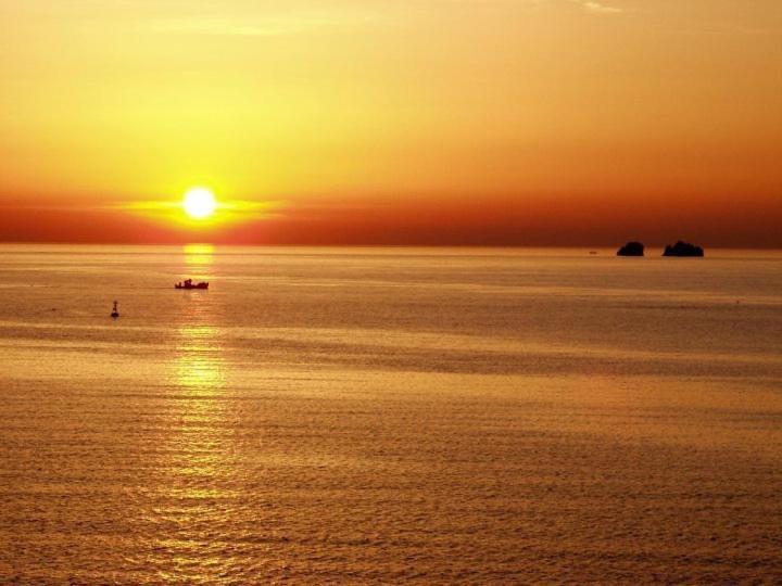 Vassiliki Rooms パロス島 エクステリア 写真