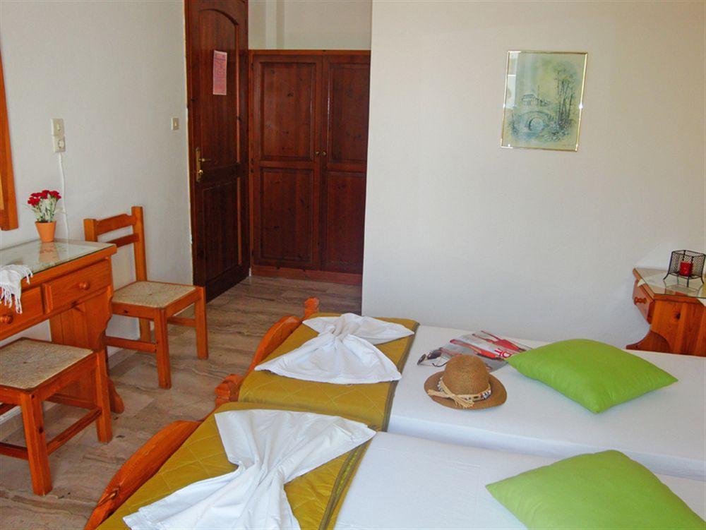 Vassiliki Rooms パロス島 エクステリア 写真